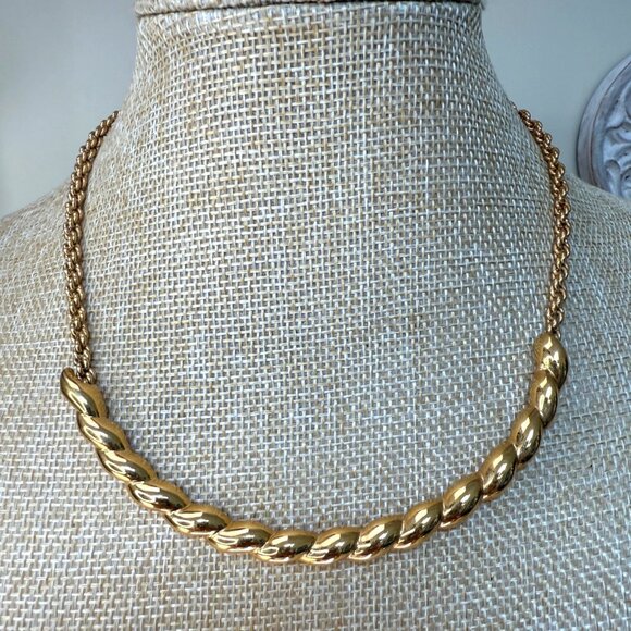 Vintage Monet Gold-Tone Twisted Rope Chain Necklace 18" Lobster Clasp - Picture 1 of 8